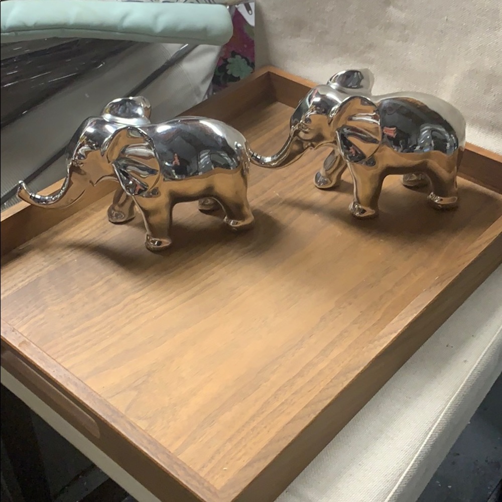 Elephant bookends